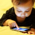 Te damos unos consejos fáciles para que puedas “desenganchar” a tu hijo de la tableta o celular